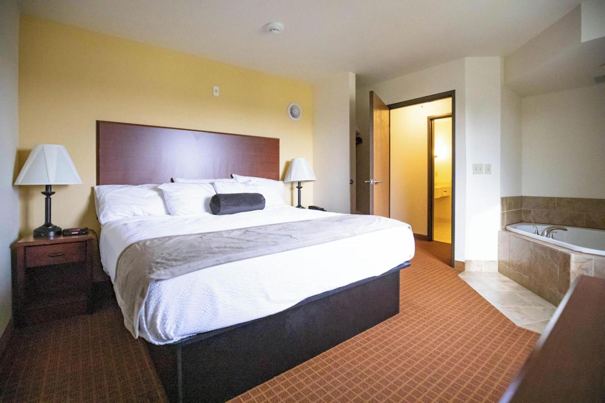 Park View Inn & Suites Hoisington Near Great Bend 外观 照片