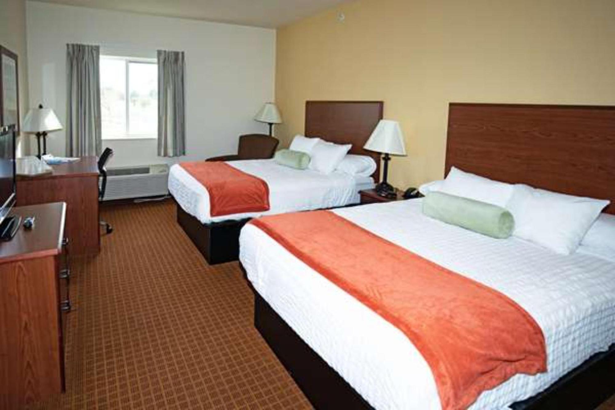 Park View Inn & Suites Hoisington Near Great Bend 外观 照片