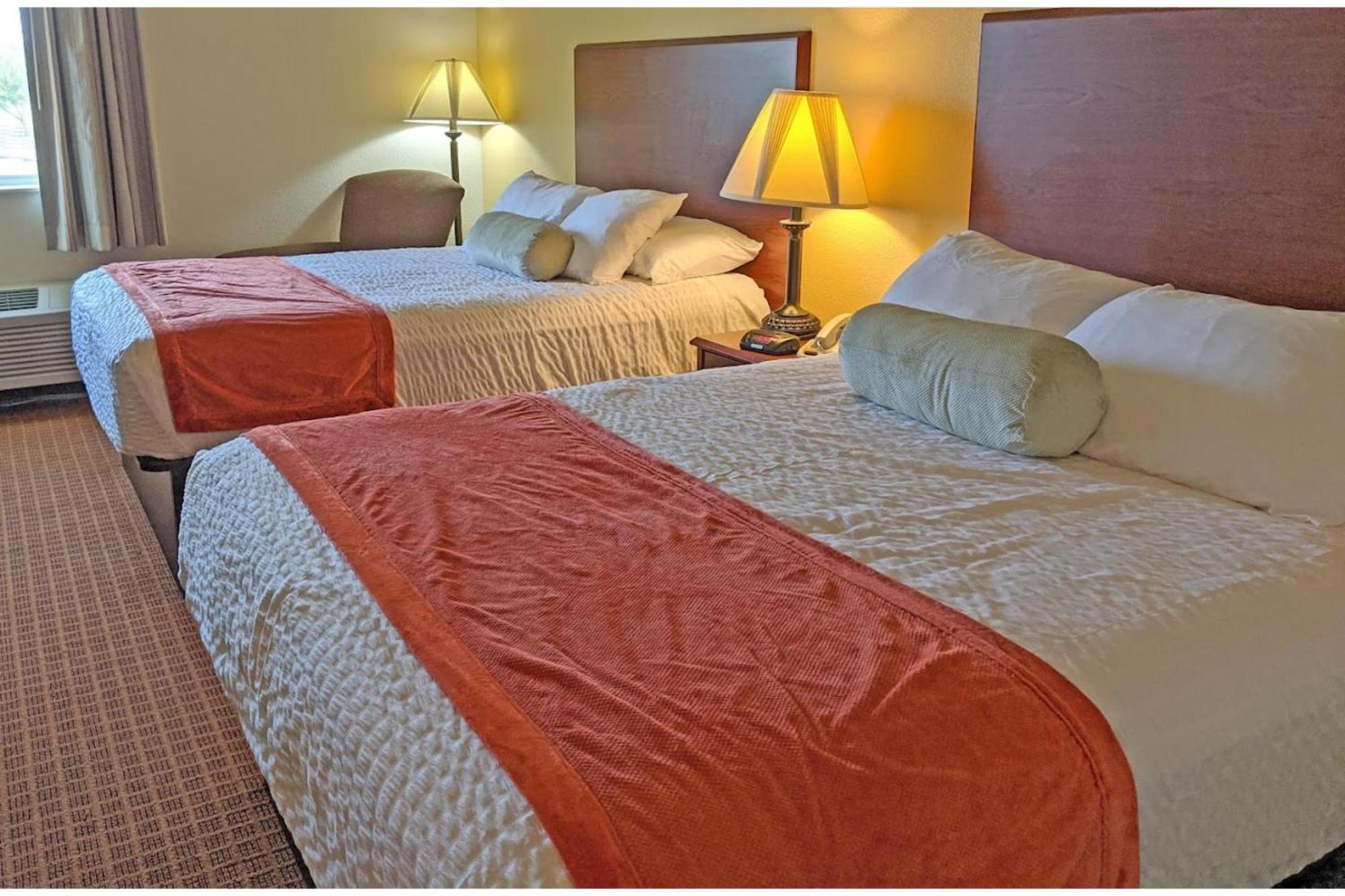 Park View Inn & Suites Hoisington Near Great Bend 外观 照片