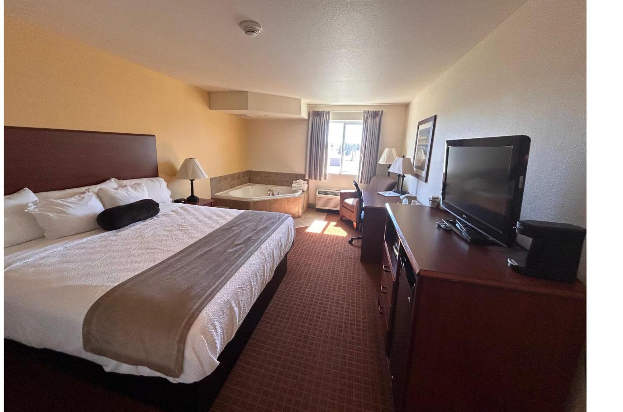 Park View Inn & Suites Hoisington Near Great Bend 外观 照片