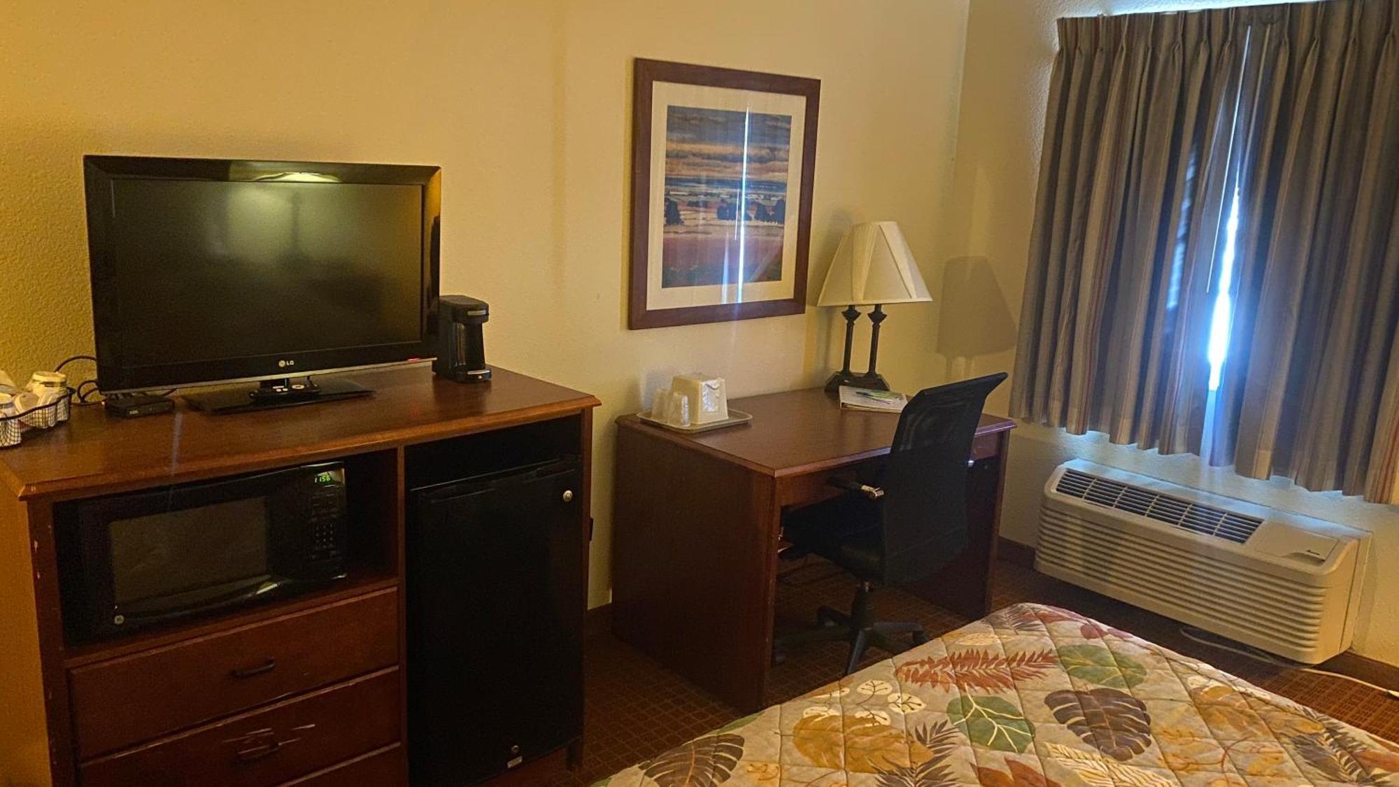 Park View Inn & Suites Hoisington Near Great Bend 外观 照片