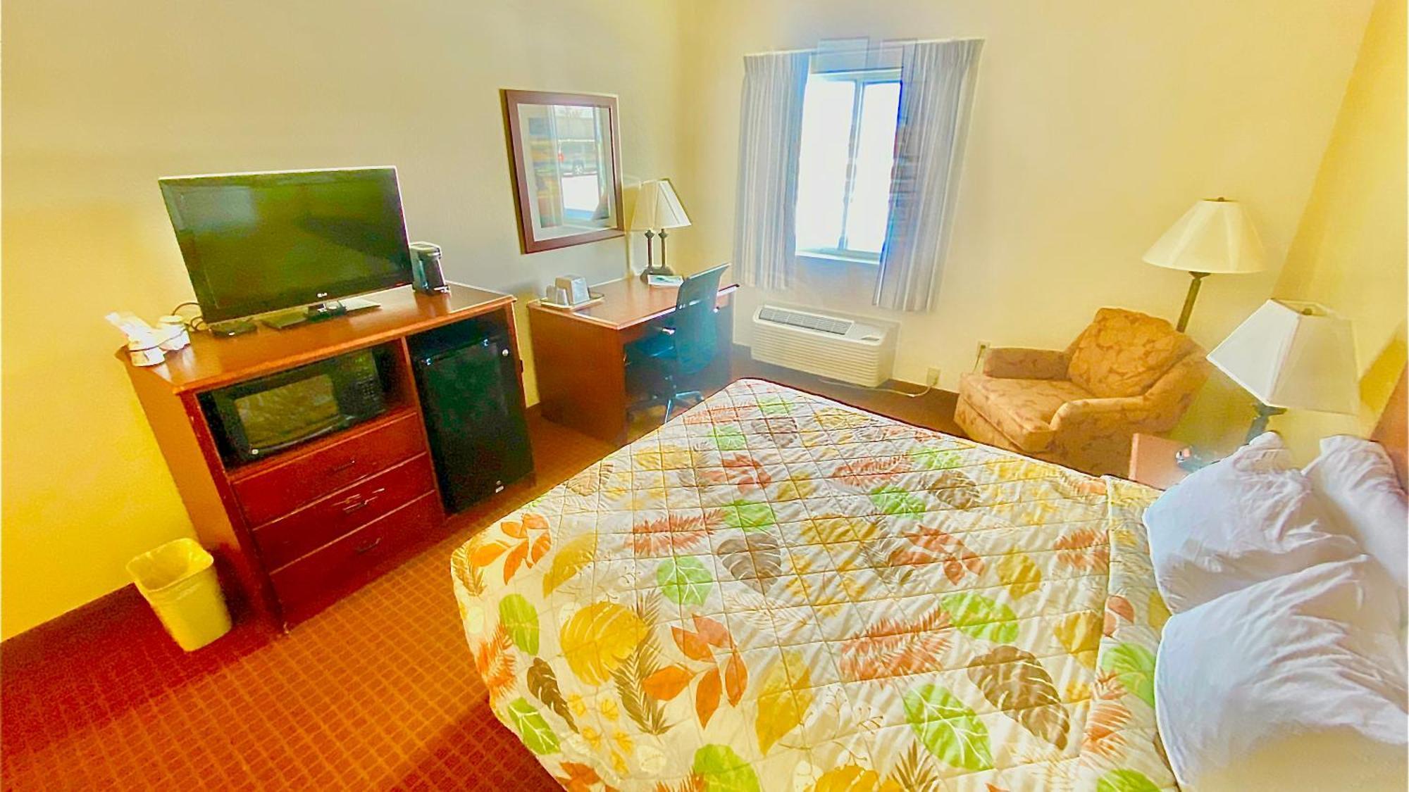 Park View Inn & Suites Hoisington Near Great Bend 外观 照片
