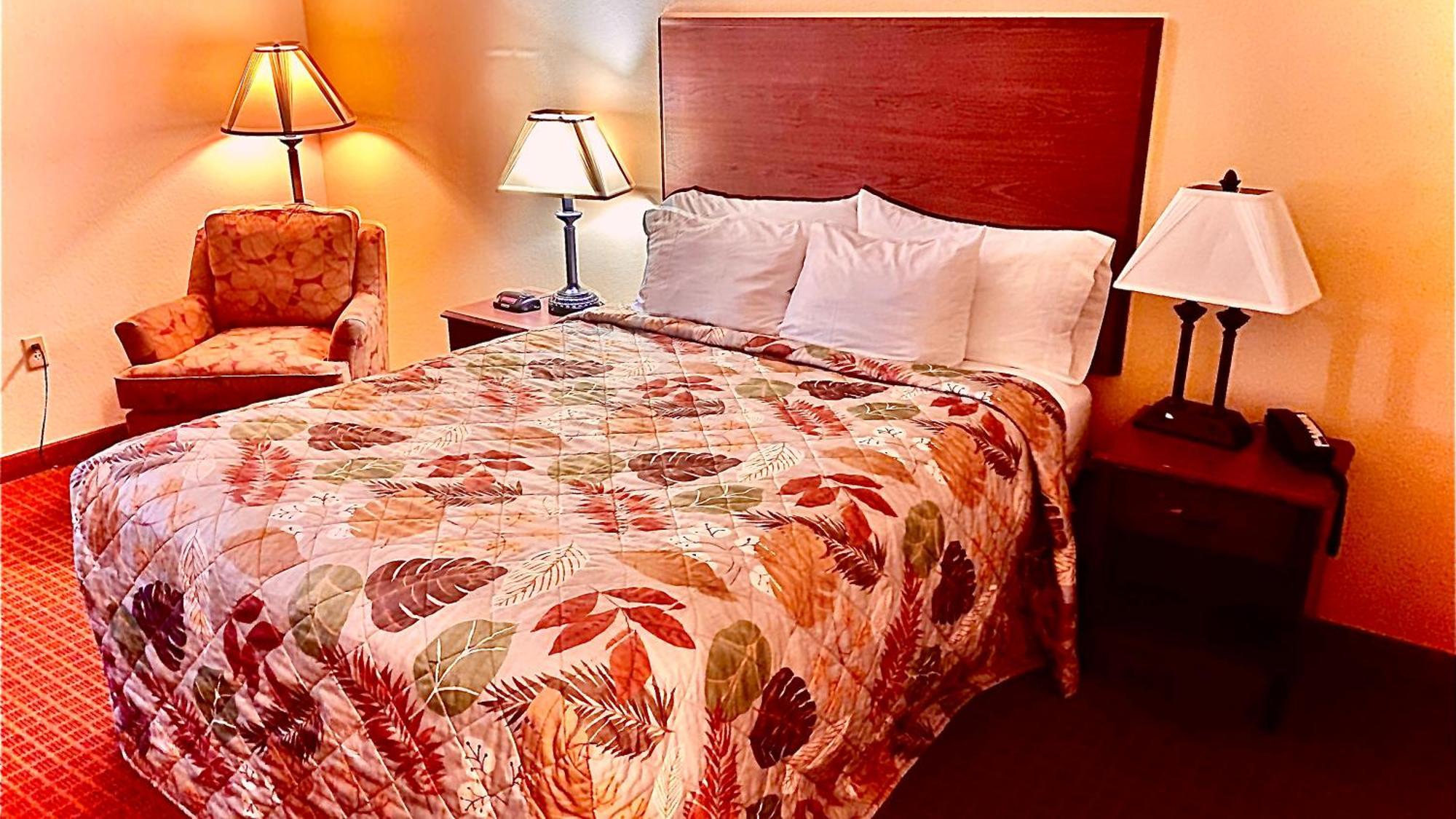 Park View Inn & Suites Hoisington Near Great Bend 外观 照片