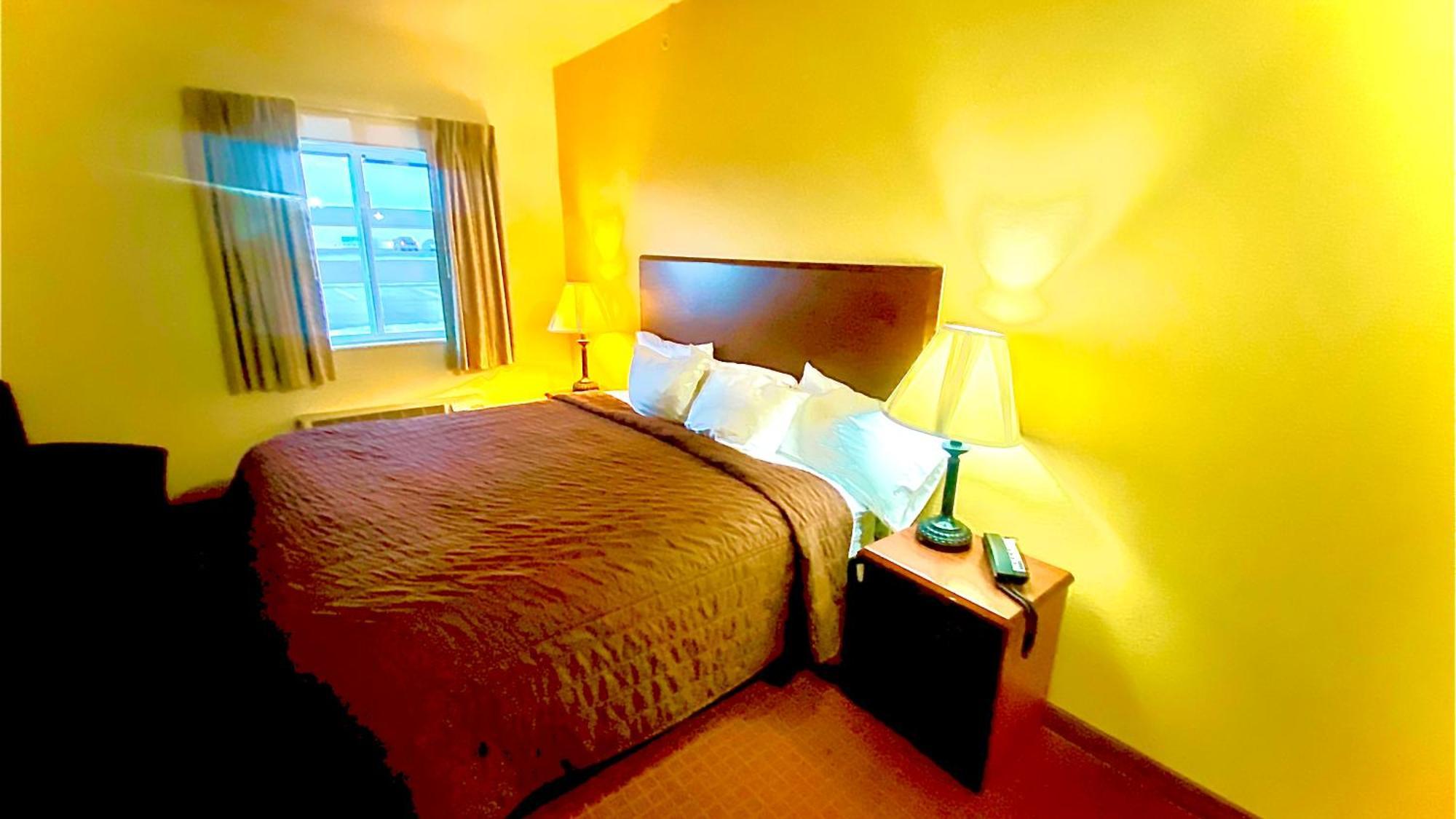 Park View Inn & Suites Hoisington Near Great Bend 外观 照片
