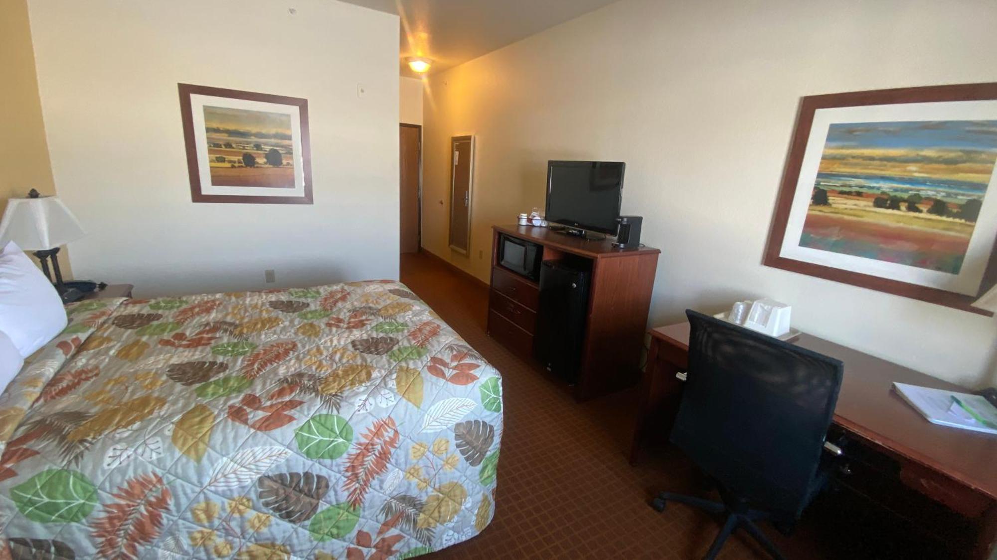 Park View Inn & Suites Hoisington Near Great Bend 外观 照片