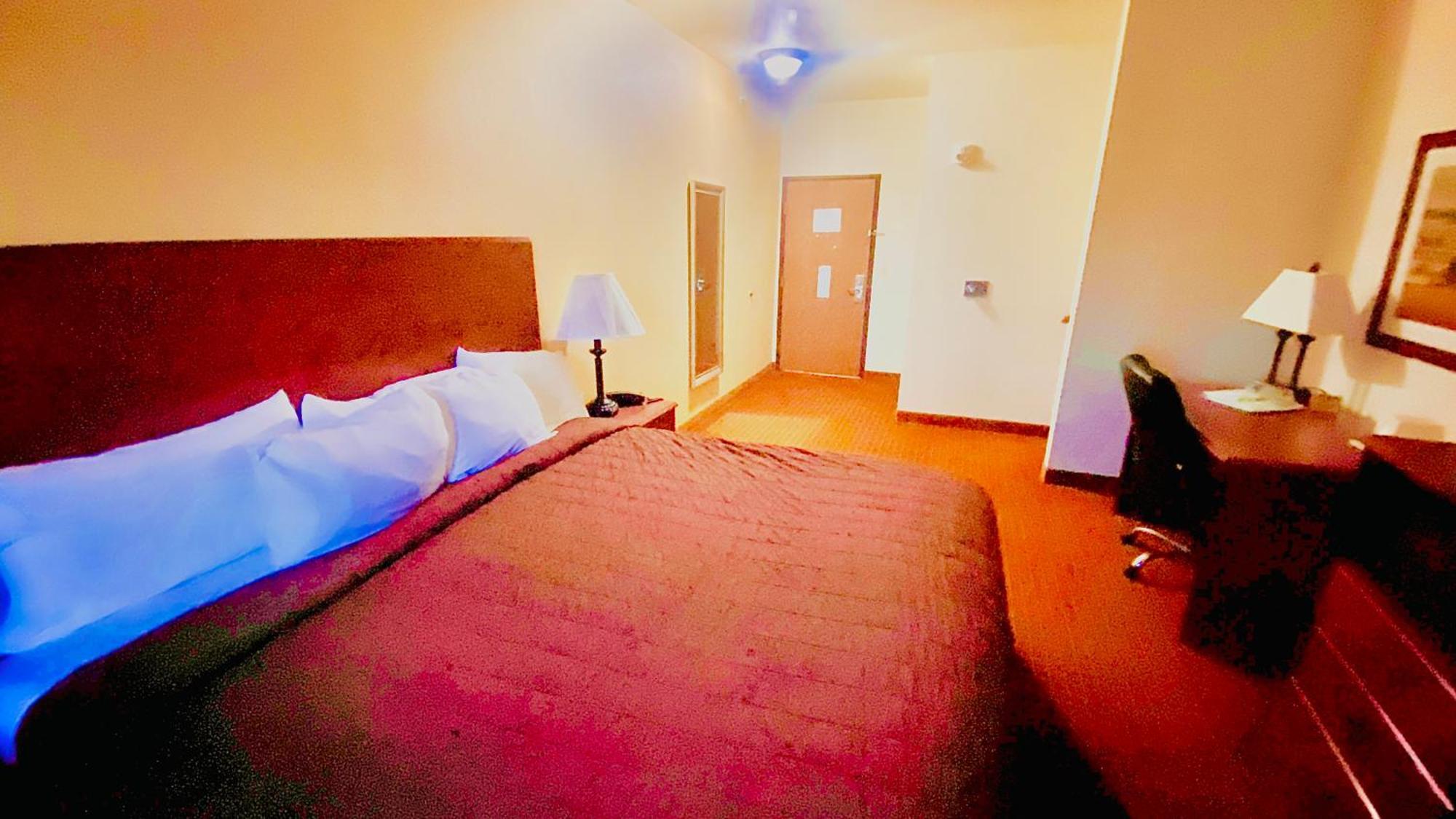 Park View Inn & Suites Hoisington Near Great Bend 外观 照片